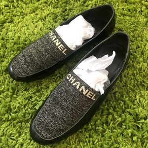 Auth Chanel 17b gold patent fabric sock loafer